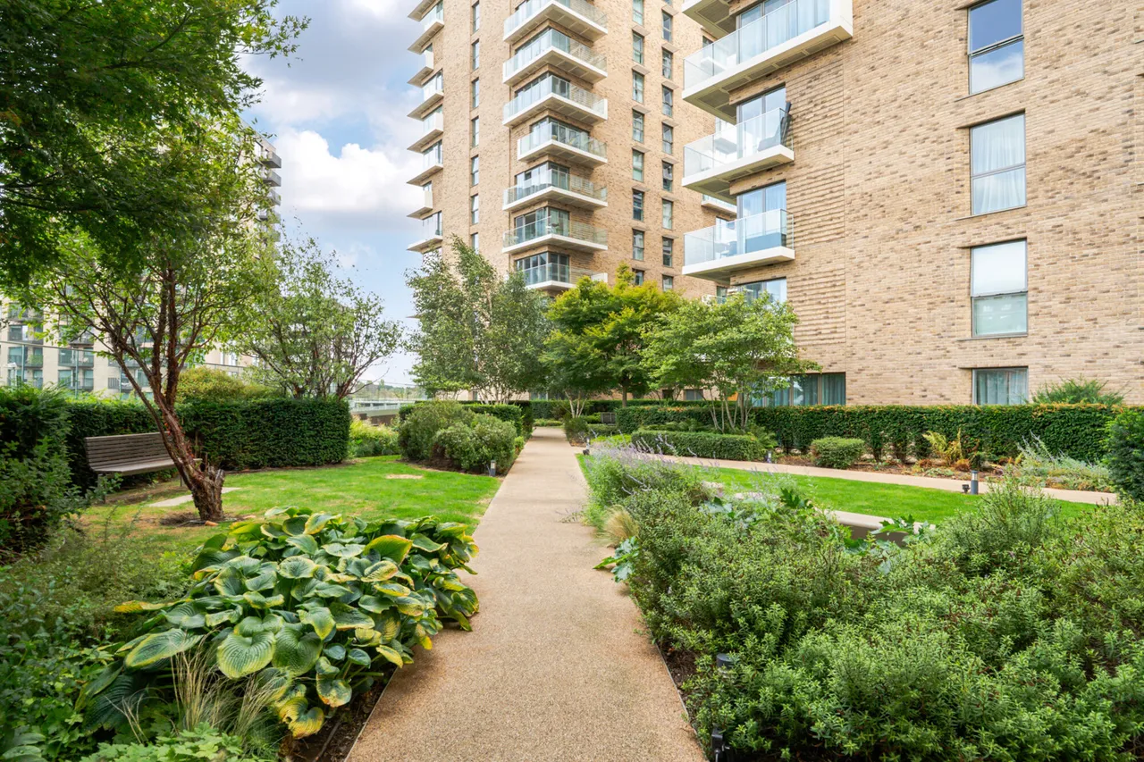 Kidbrooke Park Road, SE3, photo 11
