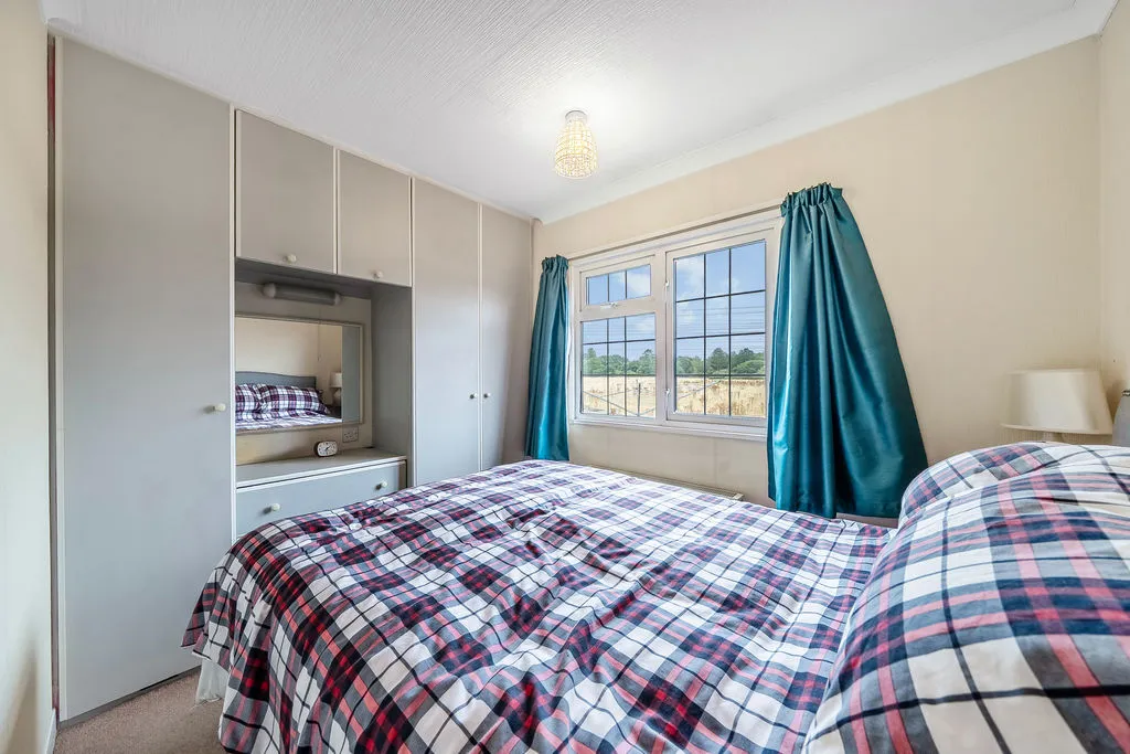 Weybridge Park Estate, Addlestone KT15 2RB, photo 10