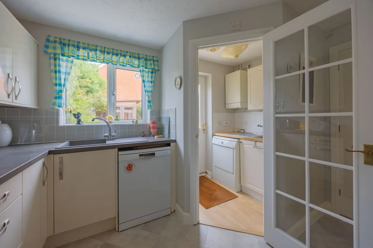 Burge Crescent, Cotford St. Luke, TA4, photo 10