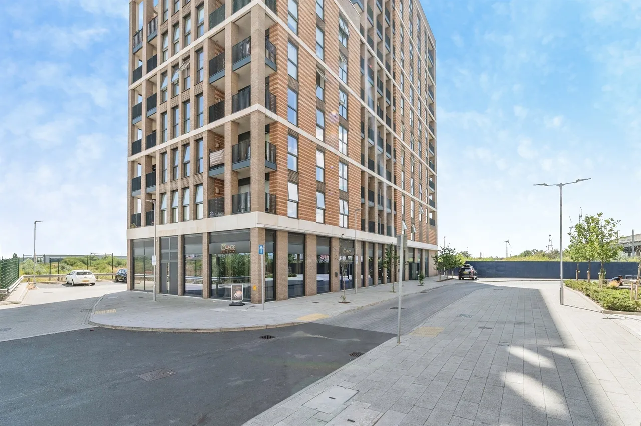 1 bed flat for sale — Fitch Way, Rainham