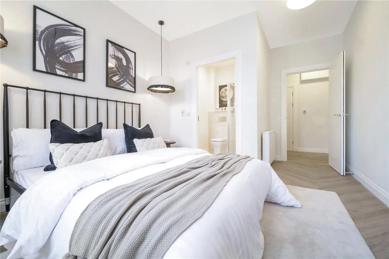3 bed flat for sale, Main Road, Castlehead, PA2