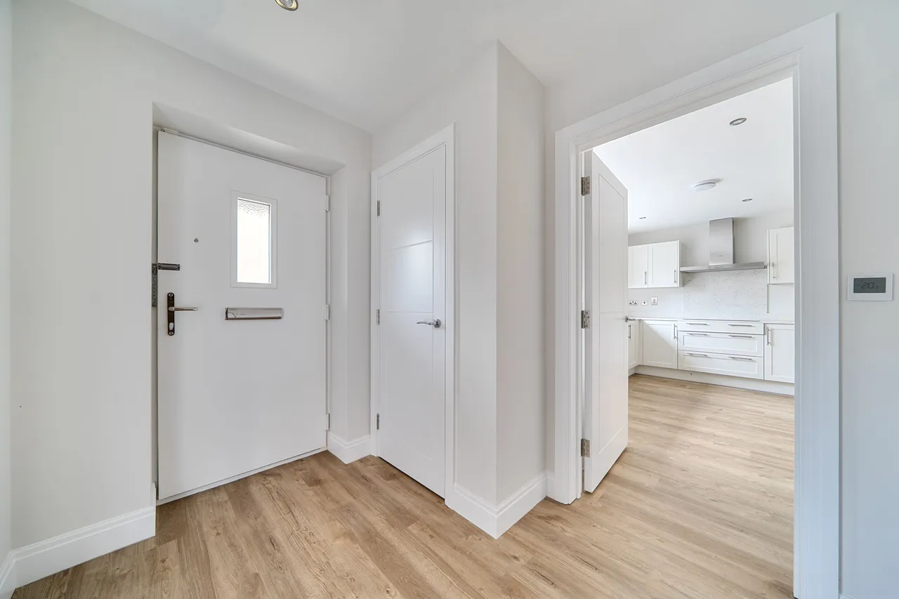 Folders Lane, Burgess Hill, RH15, photo 5