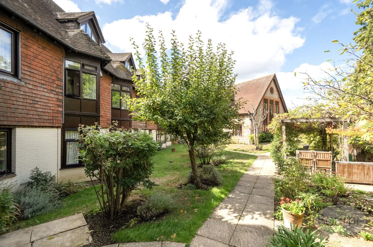 Hylton Road, Petersfield, GU32, photo 10