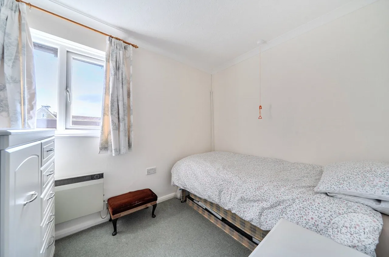 Hylton Road, Petersfield, GU32, photo 8