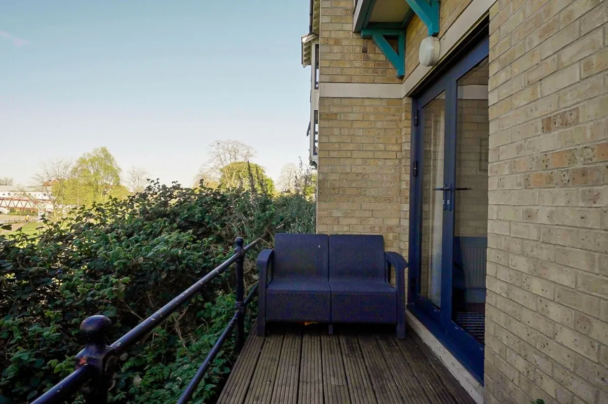 Auckland Road, Auckland Court, CB5, photo 16