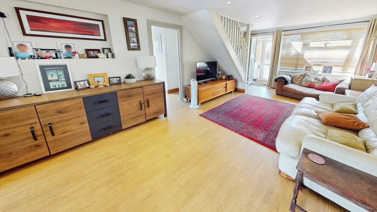 Benhall, Cheltenham, Gloucestershire, photo 6