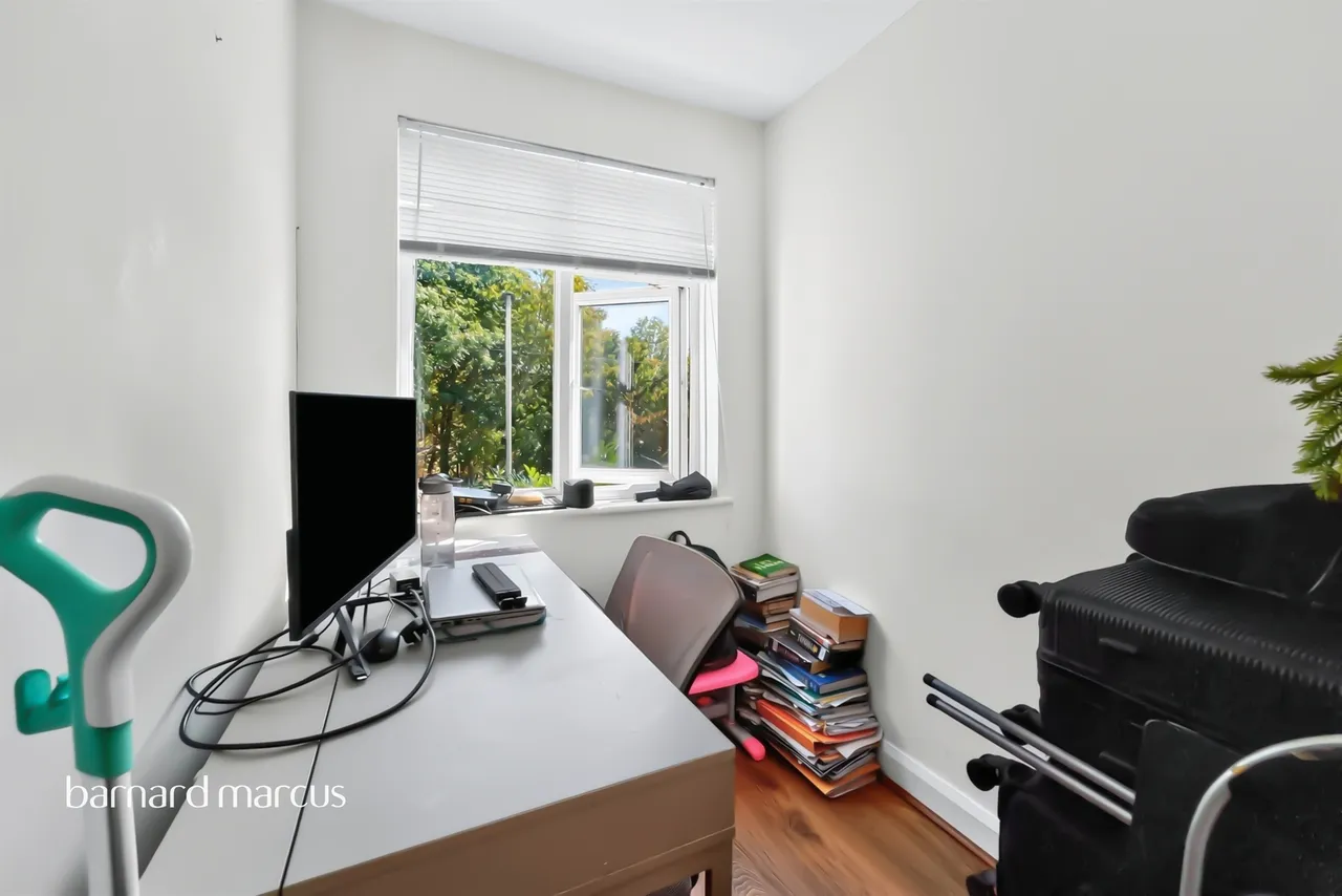 Alexandra Road, London, photo 8