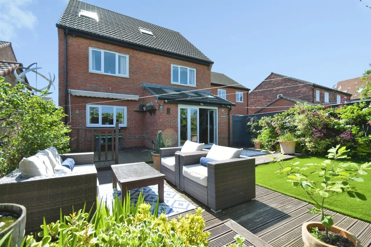 Gower Way, Rawmarsh, S62, photo 18