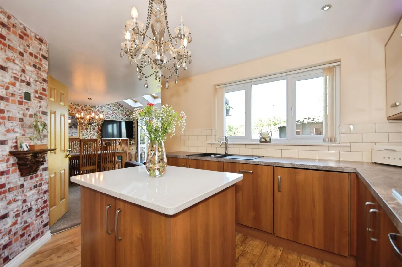 Gower Way, Rawmarsh, S62, photo 6