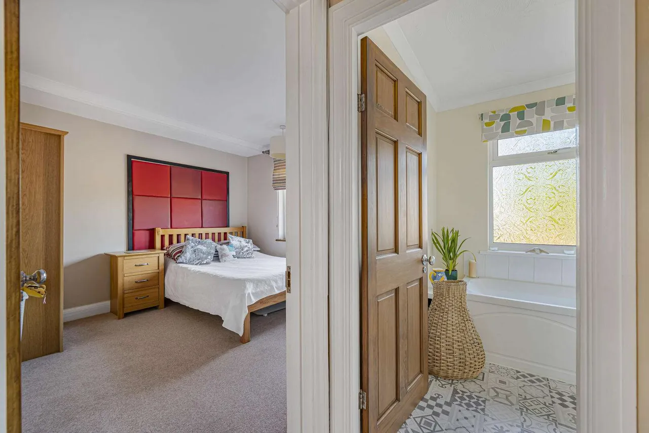 Fairway Drive, Dartford, DA2, photo 13