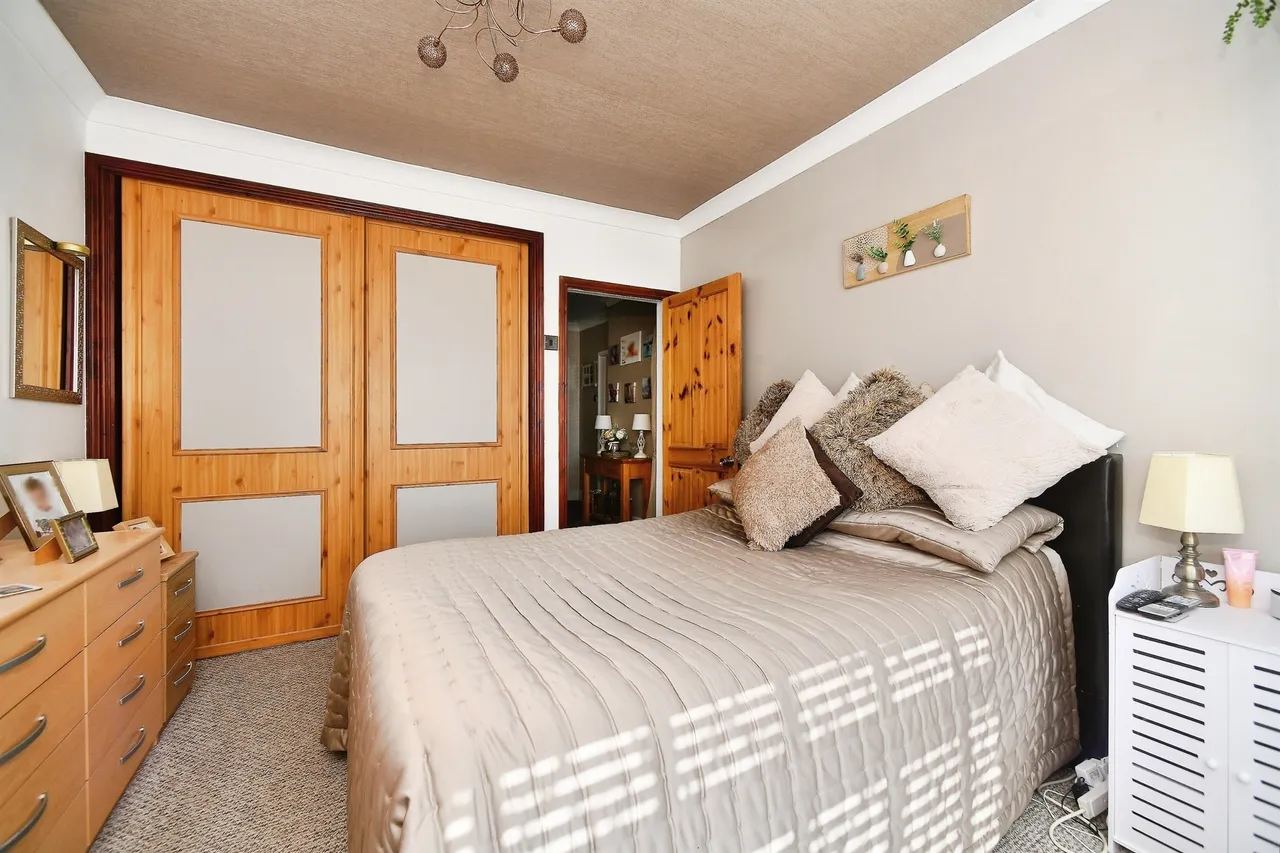 Central Avenue, Telscombe Cliffs, BN10, photo 12