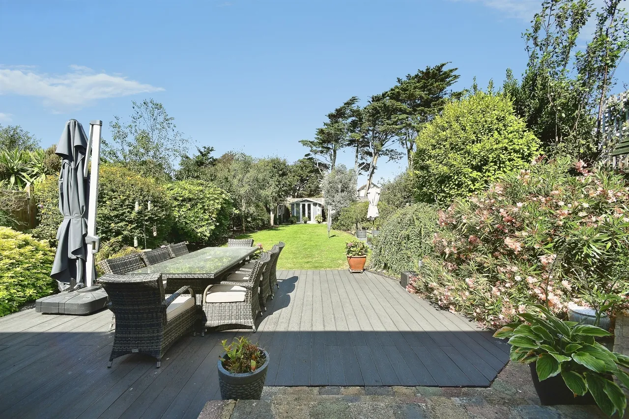 Central Avenue, Telscombe Cliffs, BN10, photo 16