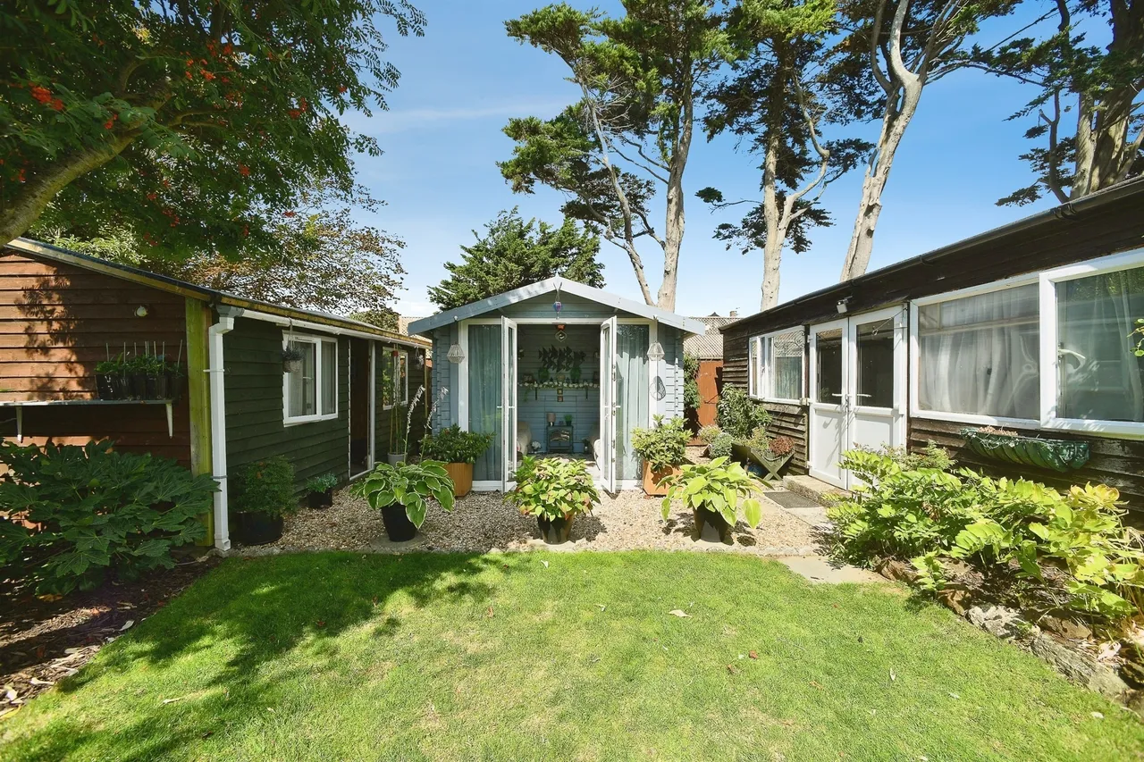 Central Avenue, Telscombe Cliffs, BN10, photo 20