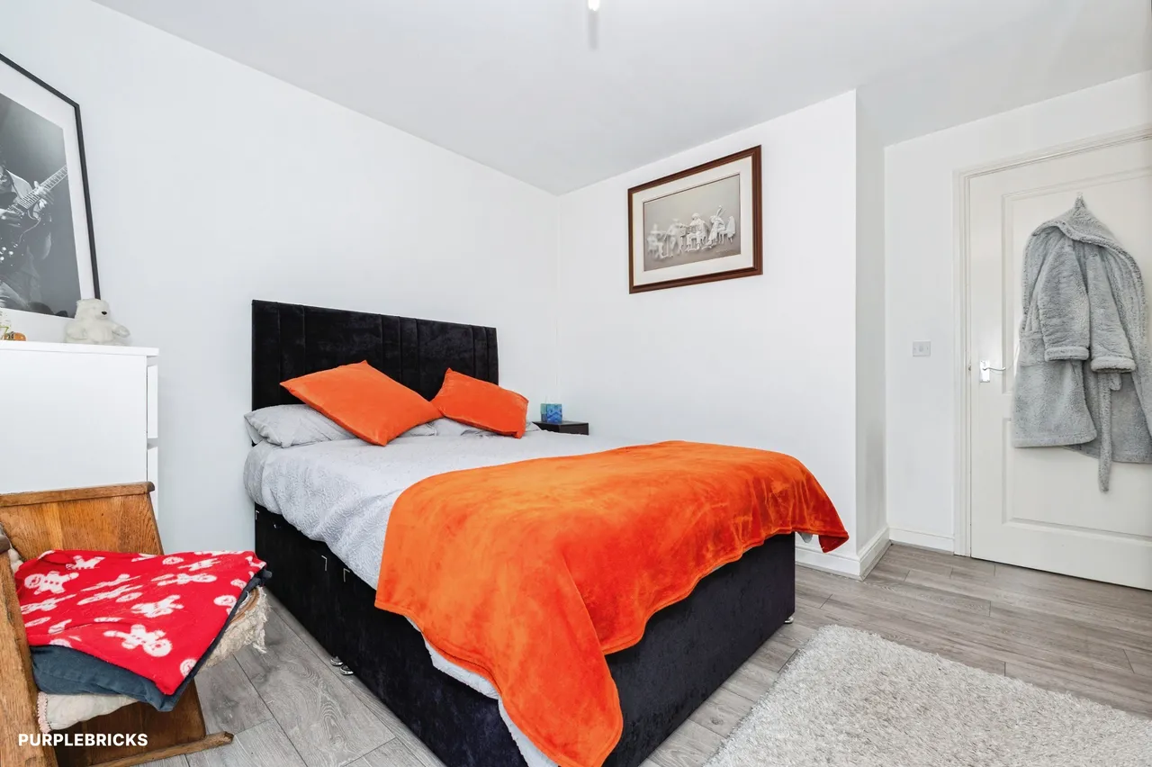 Admirals Way, Gravesend, DA12, photo 6