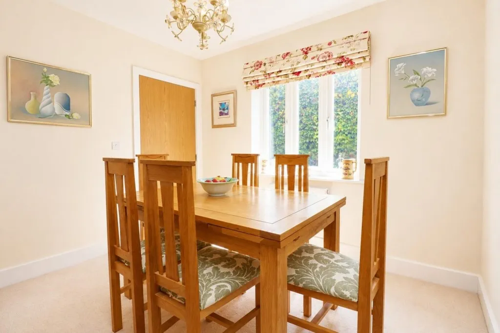 Knight Close, Fleet, photo 7