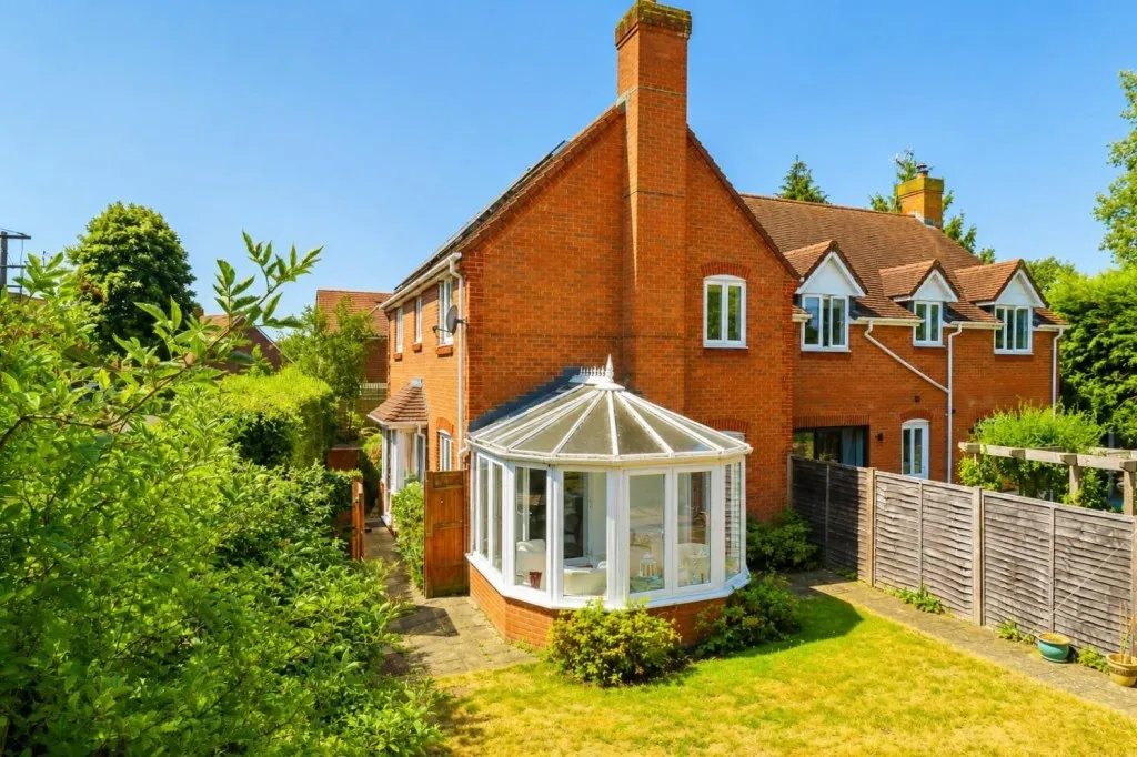 Knight Close, Fleet, photo 18