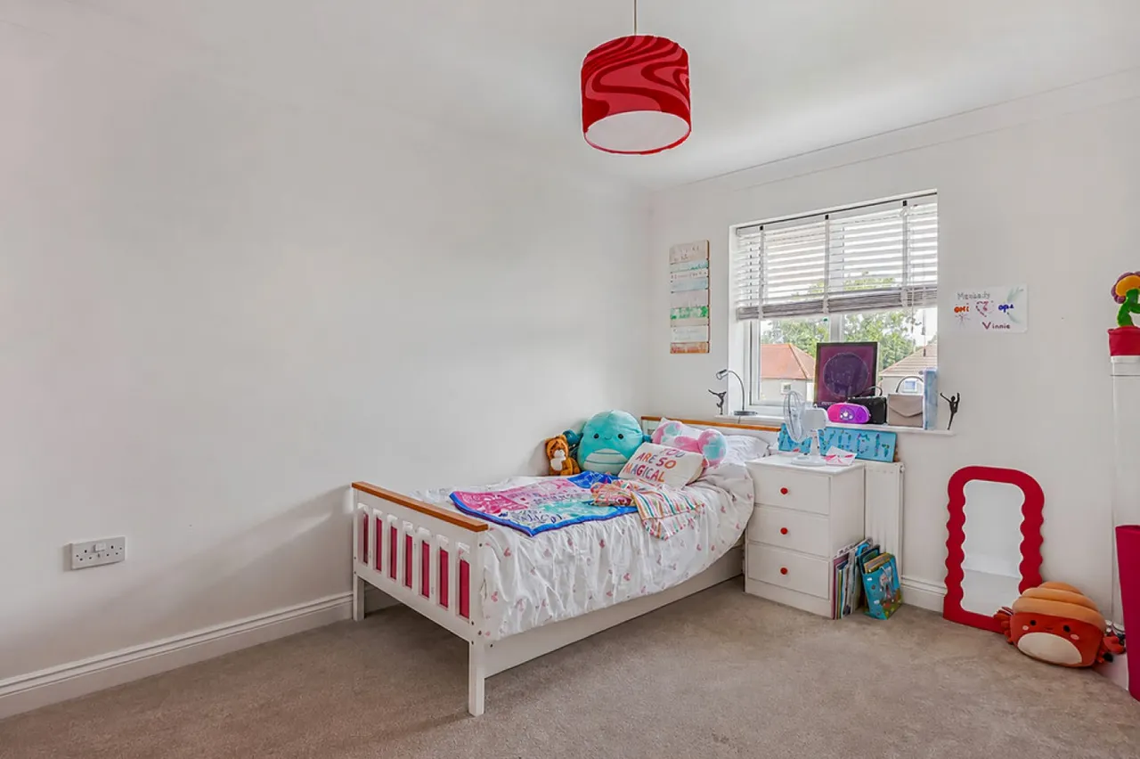 St Georges Drive, Bournemouth, BH11, photo 13