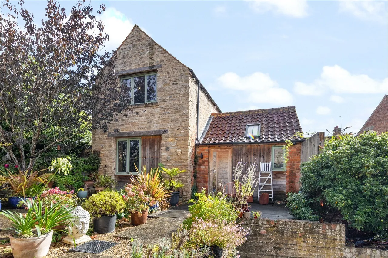 West Street, Oundle, PE8, photo 3