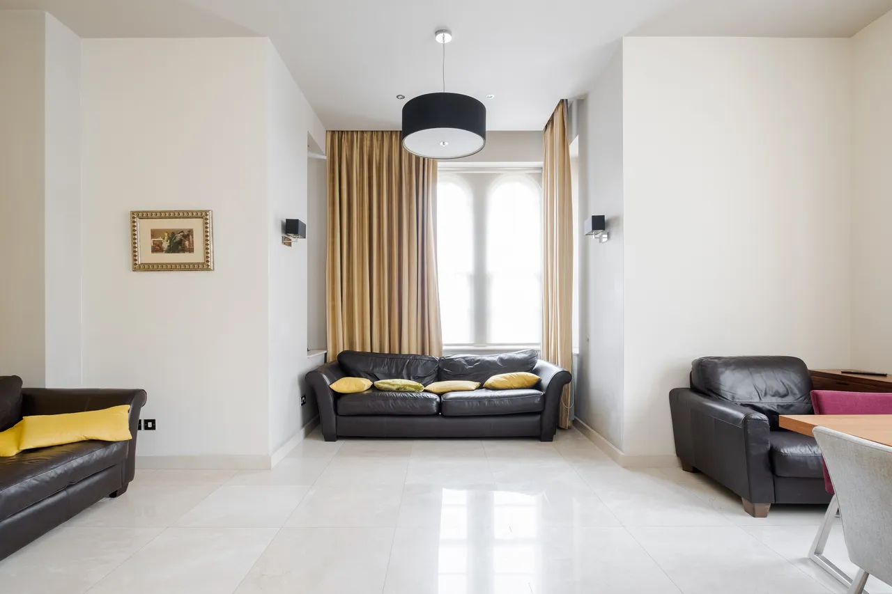 Royal Drive, London, N11, photo 12