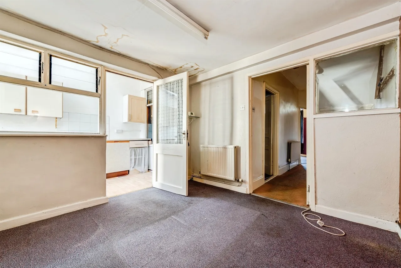 County Road, Swindon, SN1, photo 4