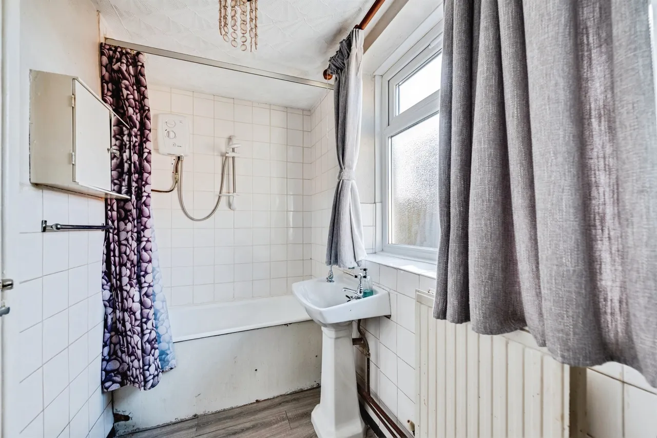 County Road, Swindon, SN1, photo 9