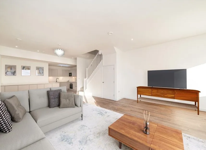 Ravensbourne Park, Catford, SE6, photo 2