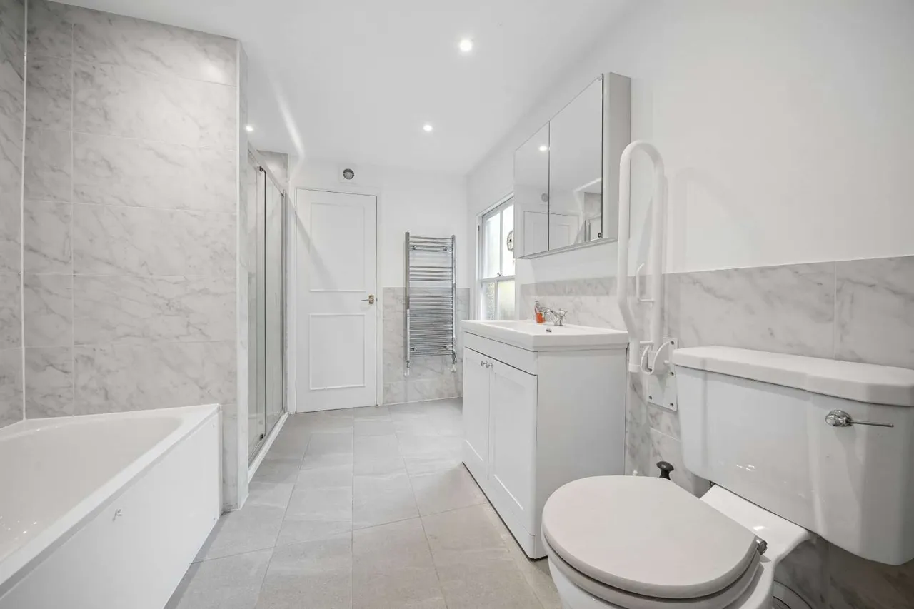 Dovedale Gardens, 465 Battersea Park Road, London, SW11 4LR, photo 9