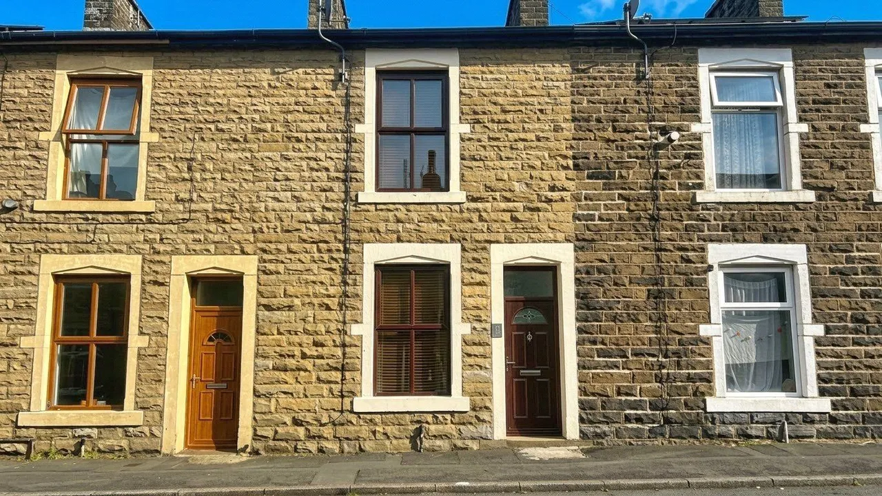 3 bed house for sale, Heys Street, Haslingden, BB4
