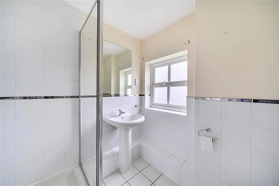 Tilt Road, Cobham, KT11, photo 13