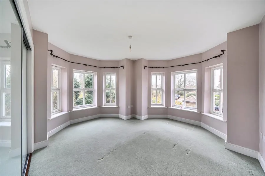 Tilt Road, Cobham, KT11, photo 2