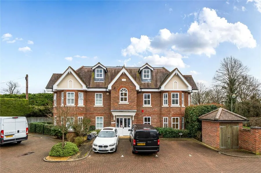 Tilt Road, Cobham, KT11, photo 10