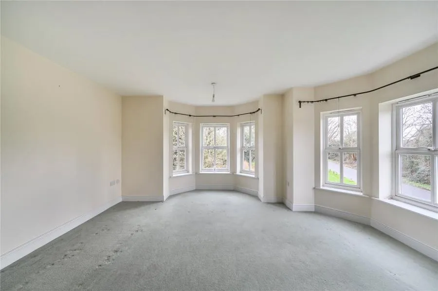 Tilt Road, Cobham, KT11, photo 5
