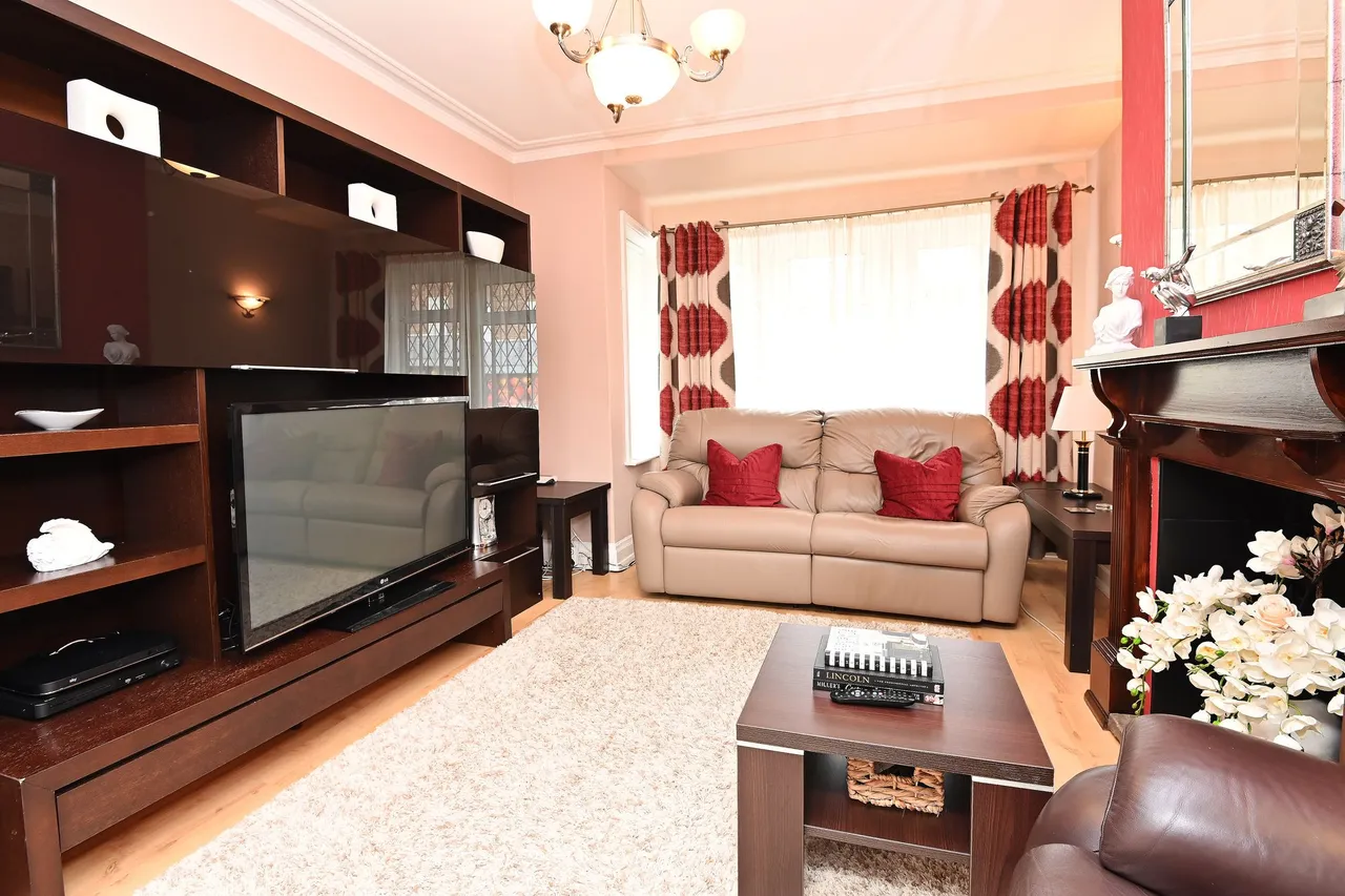 King Edwards Drive, Harrogate, HG1, photo 2