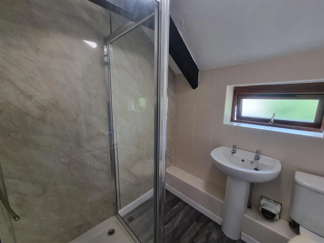 10-11 Market Place, Coleford, photo 7