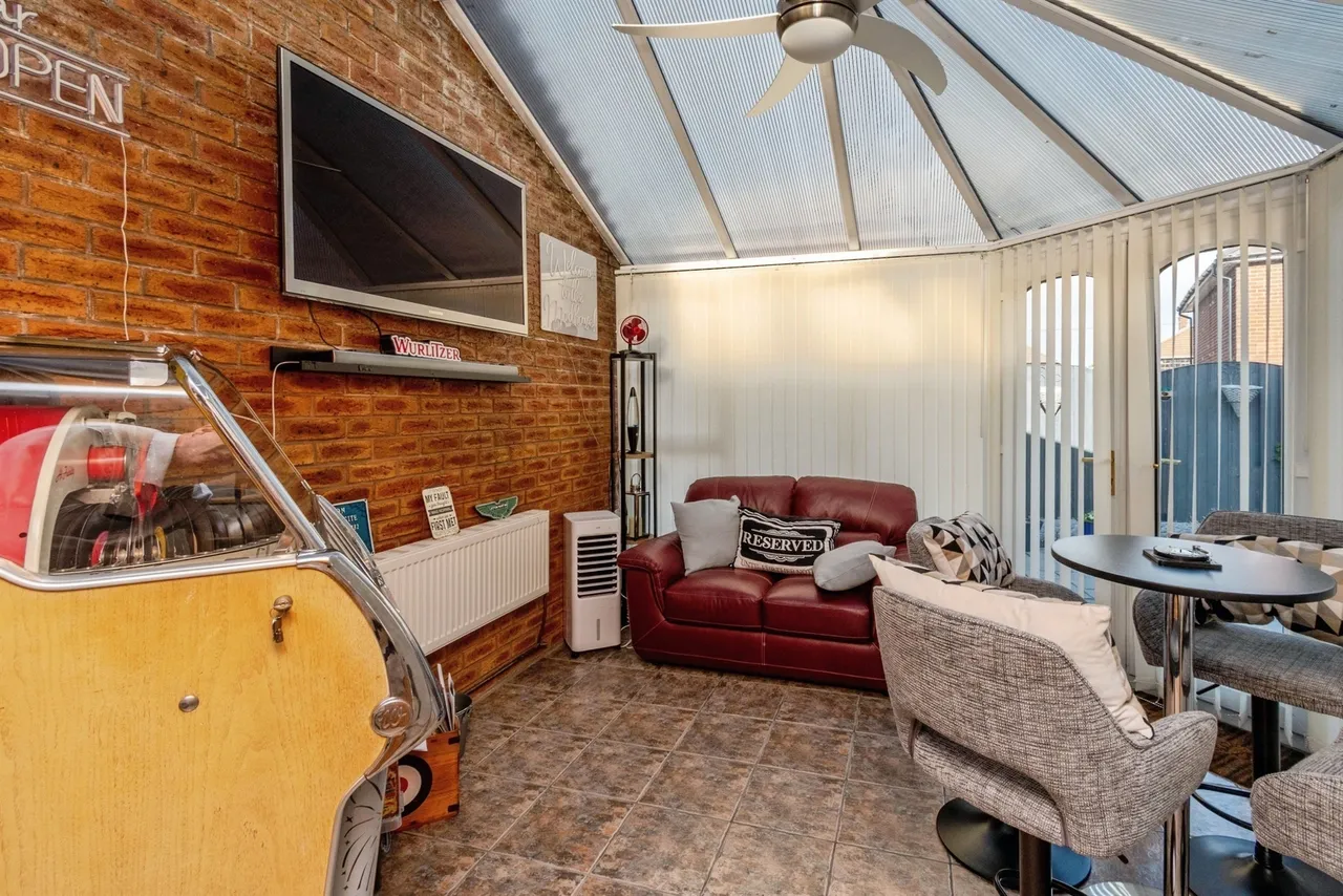 Johnson Close, Wednesbury, WS10, photo 9