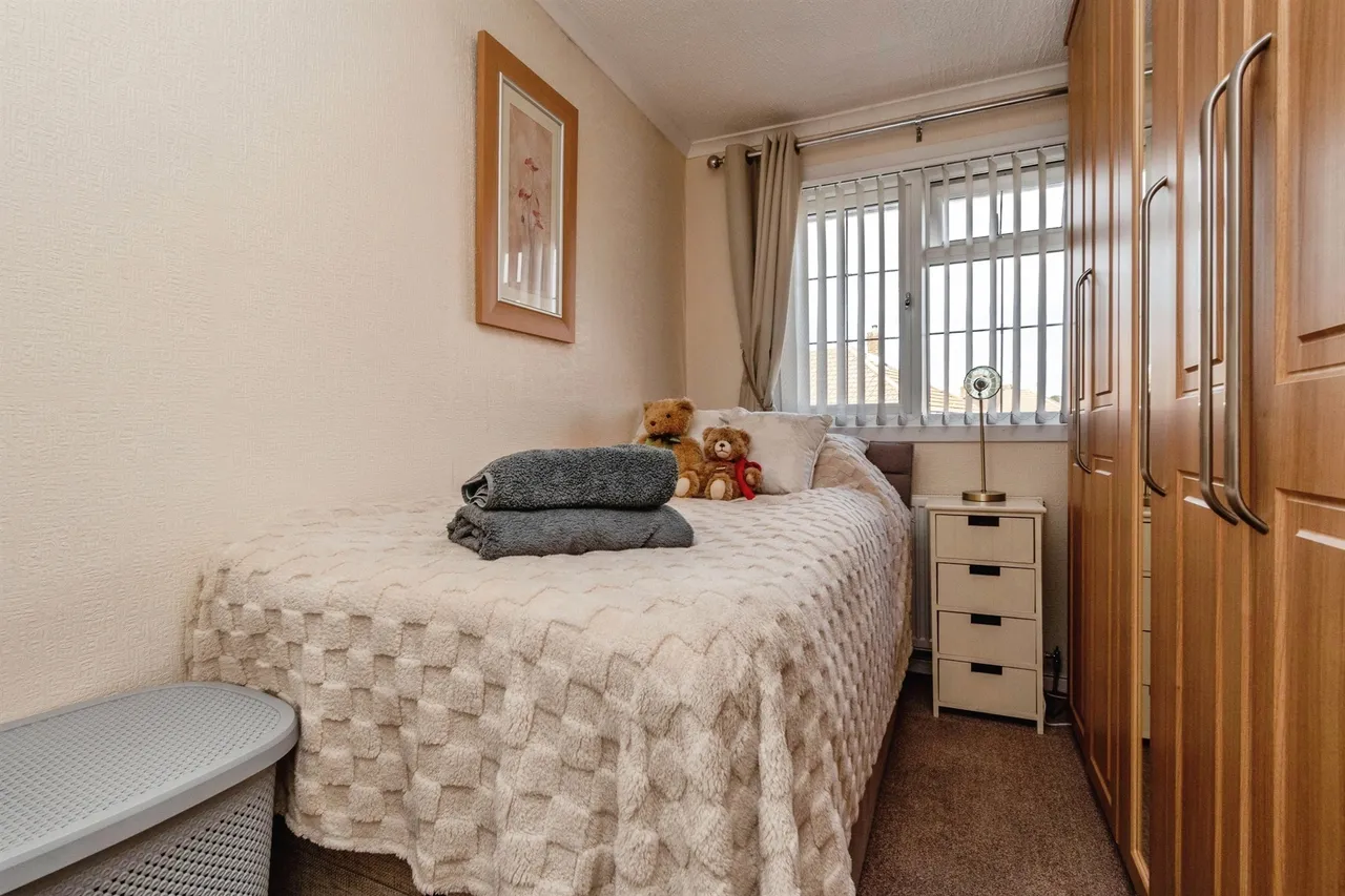 Johnson Close, Wednesbury, WS10, photo 13