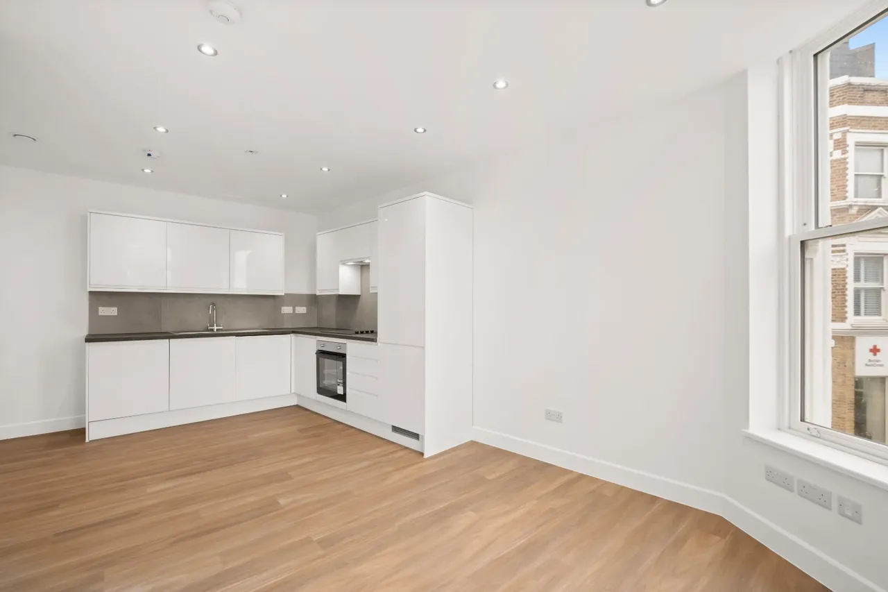 Tournay Road, London, SW6, photo 2