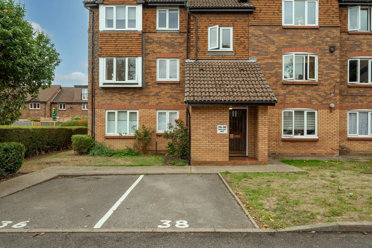38 Shelley Way, London, photo 6