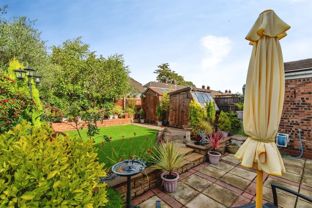 Woden Road South, Wednesbury, WS10, photo 22