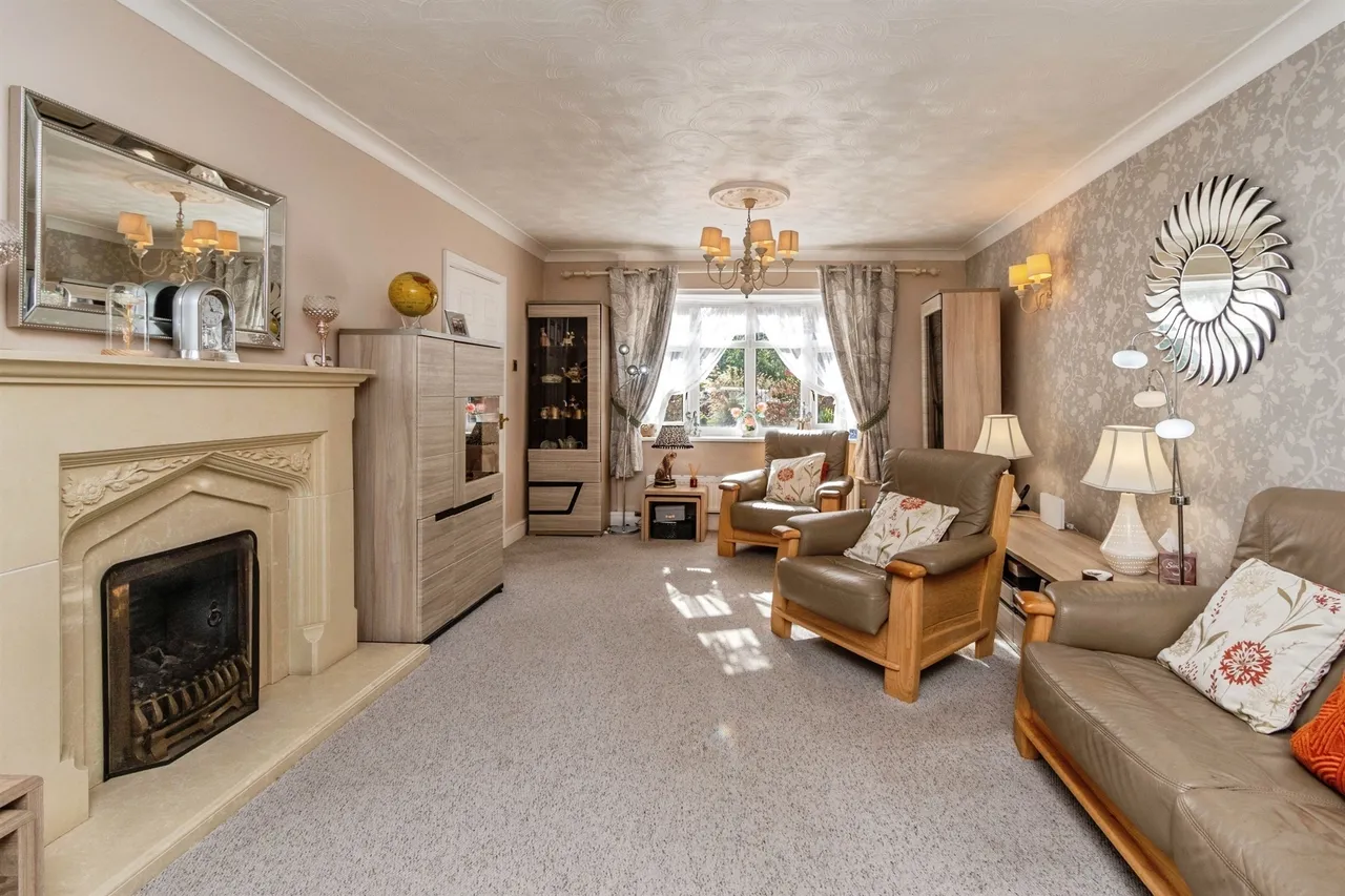 Woden Road South, Wednesbury, WS10, photo 3