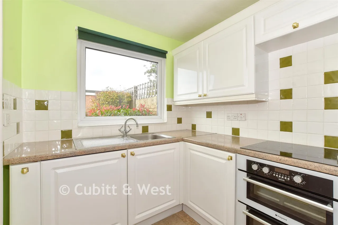 Arundel Garden, Rustington, BN16, photo 11