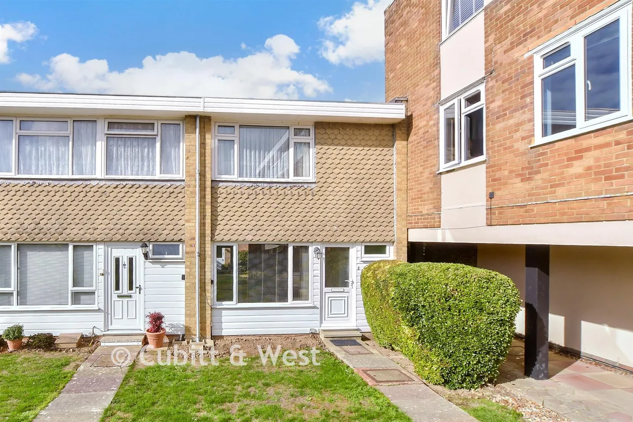 2 bed house for sale, Arundel Garden, Rustington, BN16