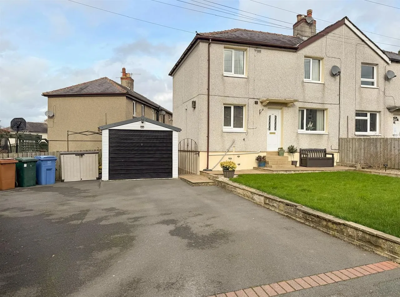 3 bed house for sale — Burnside Crescent, Skipton, BD23 2BT