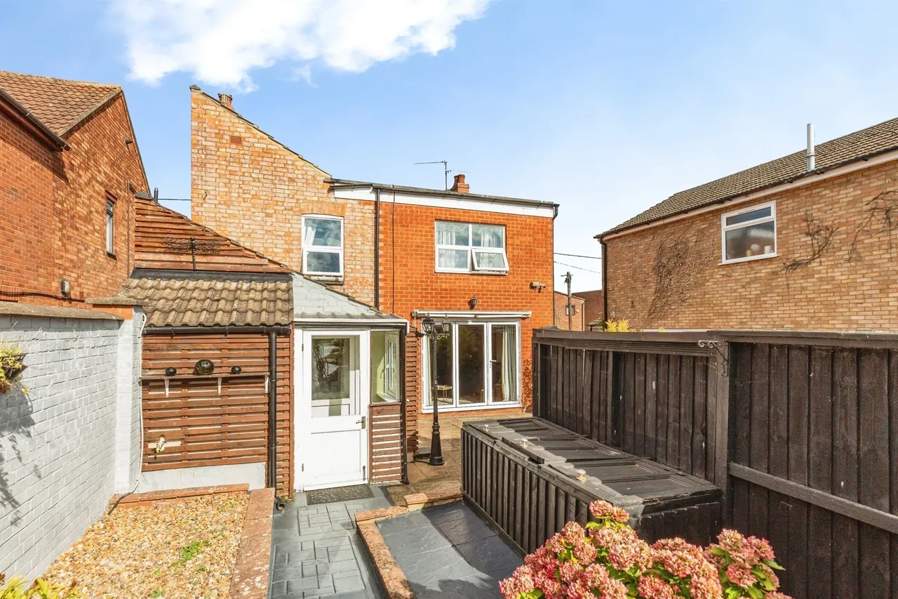 Millers Close, Finedon, NN9, photo 23
