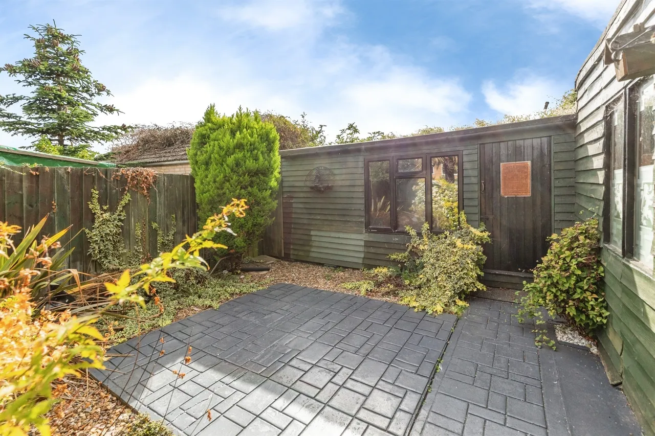 Millers Close, Finedon, NN9, photo 21