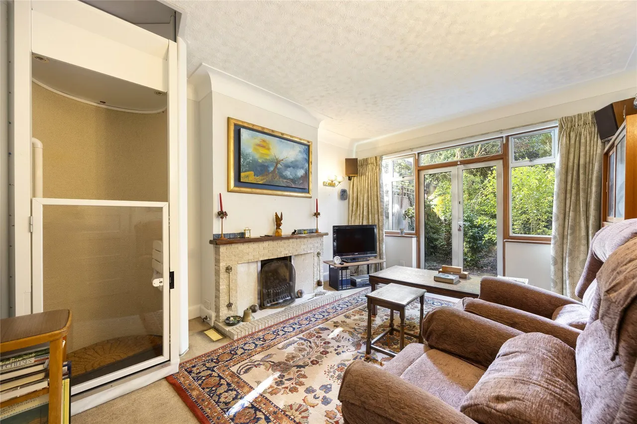 The Woodlands, Esher, Surrey, KT10, photo 3
