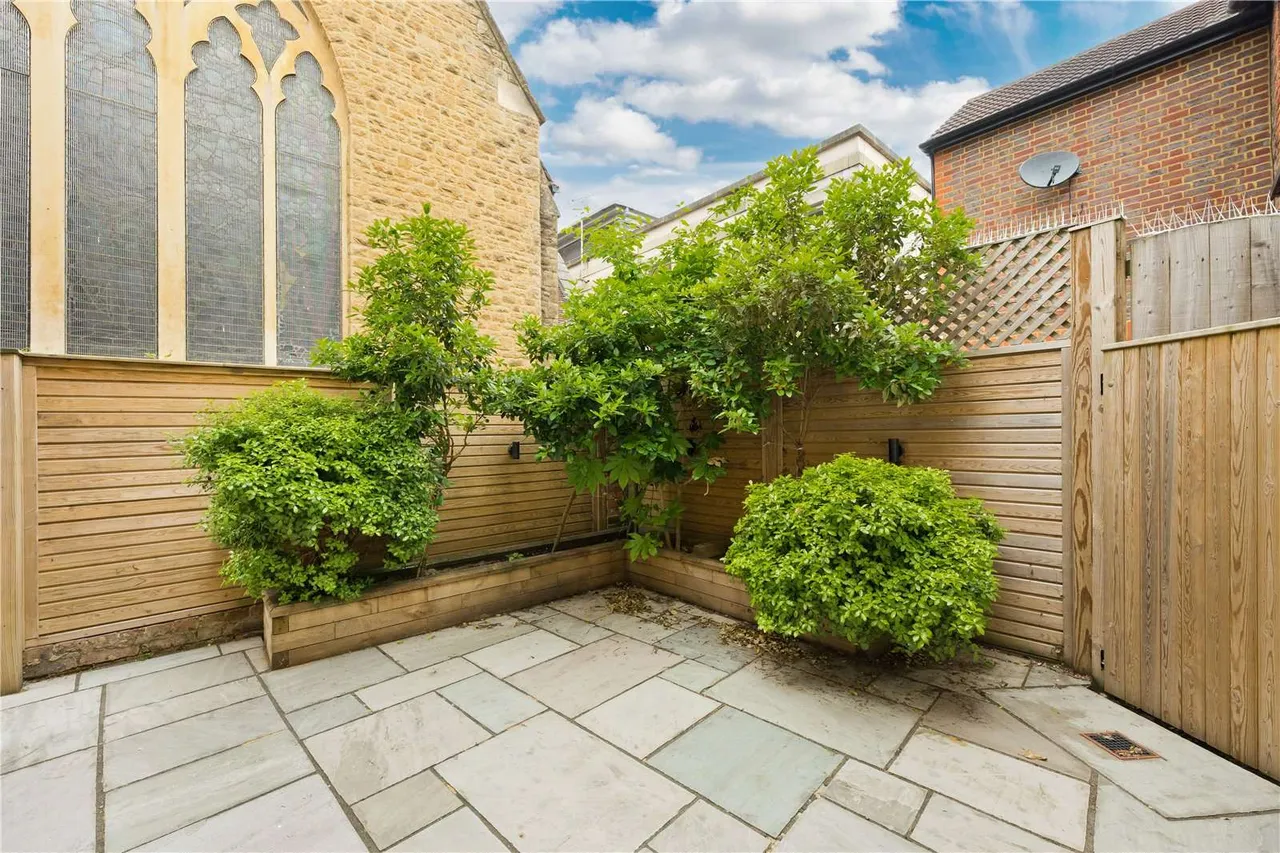 College Road, Guildford, GU1, photo 5