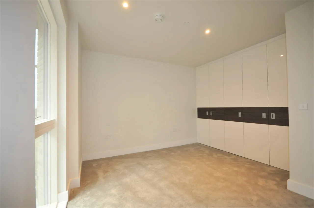 Kidbrooke Park Road, Kidbrooke Village, London, SE3 9FY, photo 4
