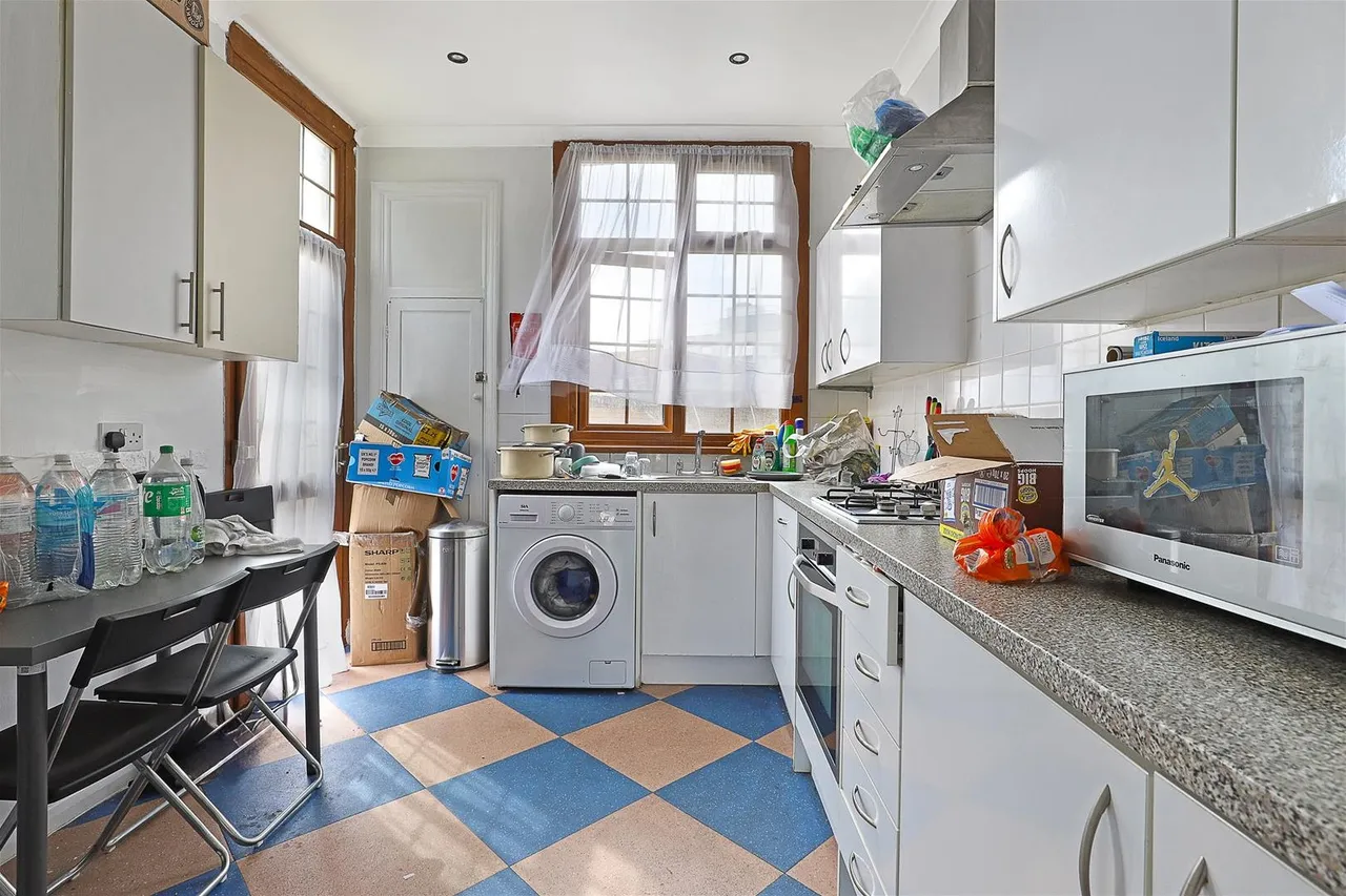 Connaught Avenue, Chingford, photo 3
