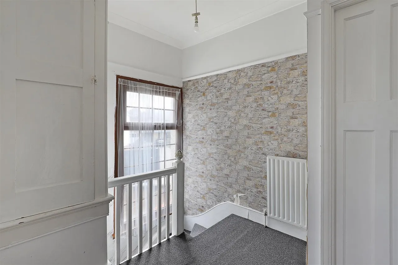 Connaught Avenue, Chingford, photo 5